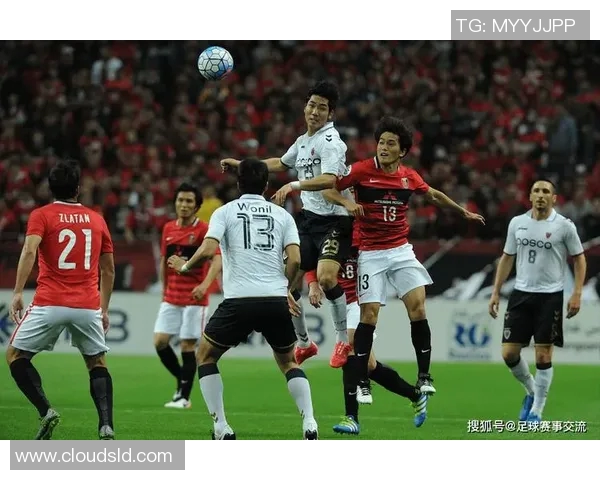 大阪足球球星奋勇拼搏引领球队走向辉煌新时代